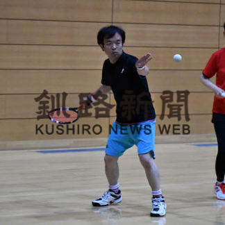 ネット挟み激しい攻防 バウンドテニス小田原杯(2019-06-18)