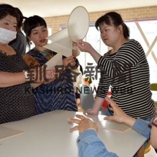 聴覚障害者ら人形劇体験(2019-06-07)