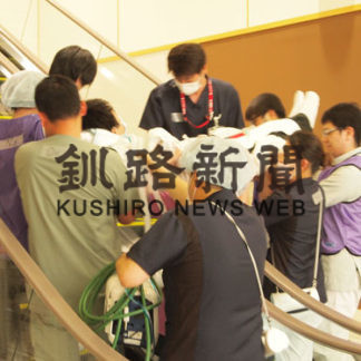 地震と津波想定し　合同で災害訓練　孝仁会記念病院(2019-07-19)