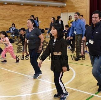 ＪＩＣＡ研修員 児童と交流(2019-06-30)