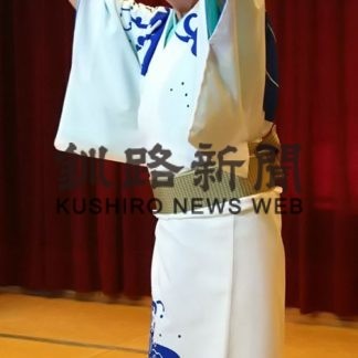 入居者ら踊りに笑顔　芳柳寿々良の会(2019-06-04)