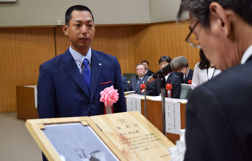 優良勤労青少年、優良勤労障がい者等表彰式(2019-07-15)