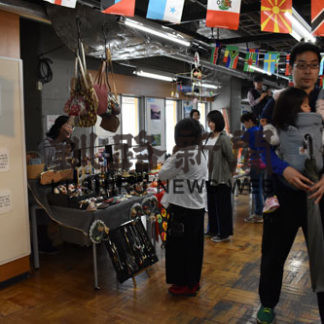 工芸品販売や着付け　市民、外人客にぎわう　グローカルみらいネット(2019-07-19)