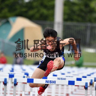 吉田（中標津広陵３年）１１０障Ｖ　中体連陸上(2019-06-16)