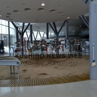 休校長期化 、見えない恐怖への 動揺広がる(2020-02-29)