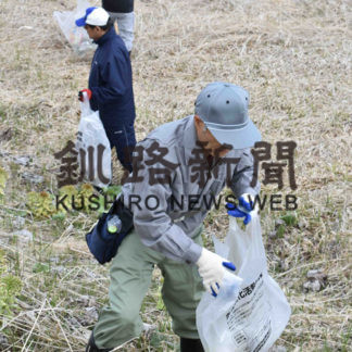 河川敷すっきり　建設業３社が清掃活動(2019-05-16)