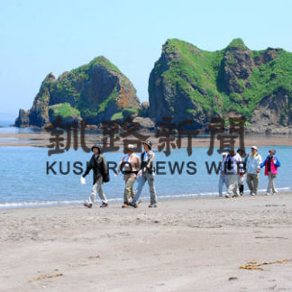 落石の自然満喫を 幻の島ユルリを考える会(2019-06-18)