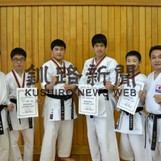 山下（大楽毛2年）勝野（青陵1年）全国へ 団体組手で大楽毛も 中学空手道(2019-06-24)