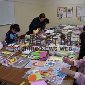 おり紙教室　児童が進級目指し頑張る(2019-07-17)