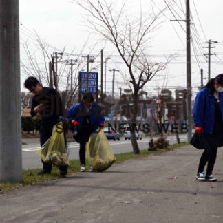 清掃で地域貢献　東武従業員(2019-05-03)