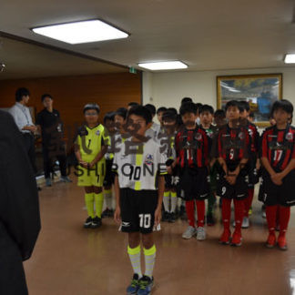 優勝目指し全力尽くす　市長を表敬(2019-07-25)