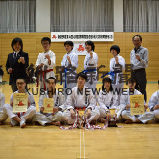 高体連空手　団体組手は釧湖陵男女V(2019-05-21)_3