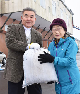 桜育ての親実行委の牛肥料配布、申し込みは来月１１日まで(2020-03-27)