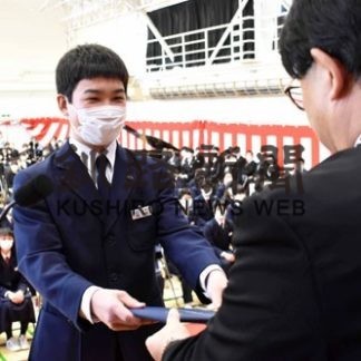 規模縮小　附属中で卒業式(2020-03-12)