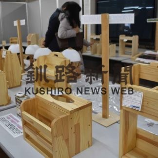 中学生が技術科授業の作品展(2020-01-06)