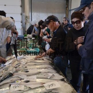 土曜市にぎわう(2019-05-26)