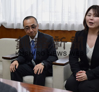 釧路養護学校教諭の菊地さん、市教委へ研修修了を報告(2020-03-30)