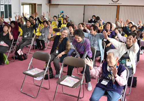 会員と高齢者交流 美原地区社協(2019-05-28)