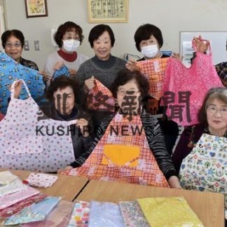 エプロン作り心込め　はしどい学園父母の会(2020-03-04)