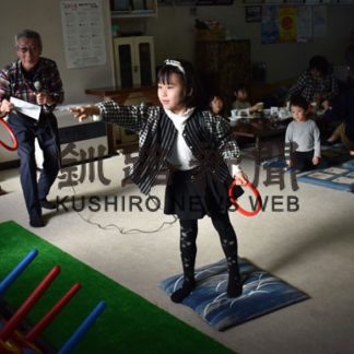 ゲームに笑顔　第一若草団地町内会　(2019-11-29)