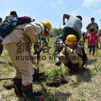 森林の機能に理解を　植樹祭(2019-05-30)