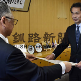 釧路明輝高、交通安全優良校で表彰(2020-03-22)