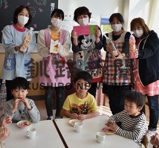 北菓楼寄付のお菓子で園児たち笑顔に(2020-04-03)