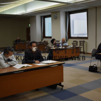 無風一転、選挙戦の公算　別海町長選、説明会に３陣営(2020-04-16)