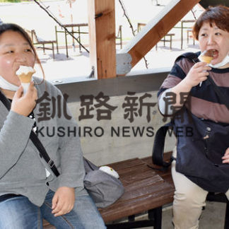 緊急宣言解除後初の週末　暑い釧根、人出多く(2020-05-31)_2