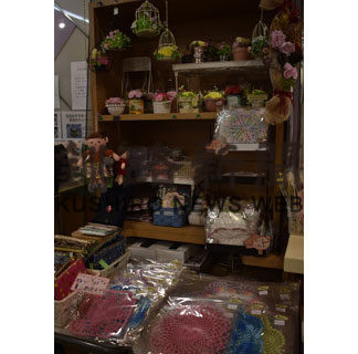 バッグやレース華やかに　酒井さん、岸山さん小物展(2020-05-18)