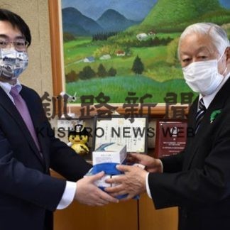 ２町にマスク寄贈　多田塗装が地域貢献(2020-05-30)