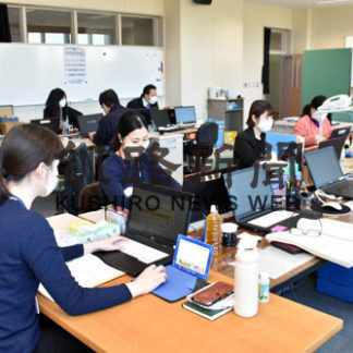 市役所で分散勤務開始(2020-05-12)