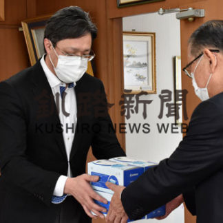 マルコシ・シーガルが根室市にマスク寄贈(2020-05-12)