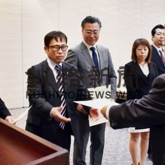 「飲食店を支援」建設業協会３０万、だるま会１０万円寄付(2020-05-05)_2