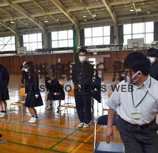着席や言葉遣い、基本的礼法学ぶ(2020-06-12)