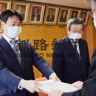 リラィアブル、市へフェースシールド５００枚寄贈(2020-06-08)