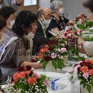 初のフラワーアレンジメント体験会(2020-07-31)