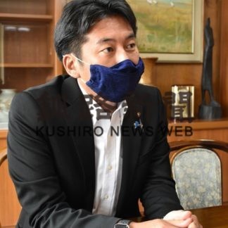 「港湾やまちづくり」　栗林会長から指導　繁本衆院議員が来釧(2020-08-22)