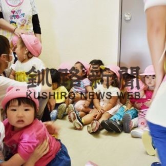 大津波想定し避難訓練　まこと保育園(2020-08-29)