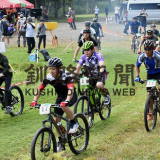 夏の自転車競技楽しむ　阿寒でＭＴＢカップ(2020-09-07)