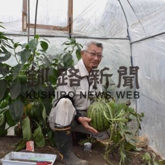 コロナ禍　野菜栽培で交流　クラブ夕映えの館(2020-09-22)