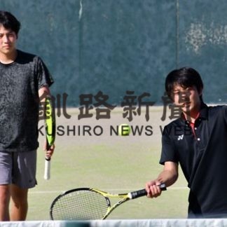 佐藤(釧江南２年)単複連覇　高校テニス_1(2020-09-08)