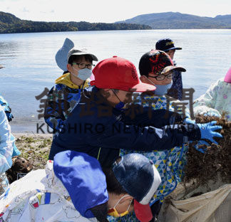 乾燥水草をエゾシカの餌に(2020-10-07)
