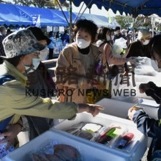 標津でカウモン青空広場＆ガラポン抽選会(2020-10-19)