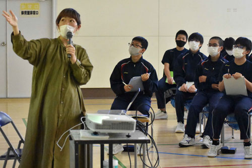 附属中で出前授業(2020-10-17)