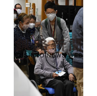 返還への思いつなぐ、３代で参加「一番近くて遠い島」(2020-10-26)