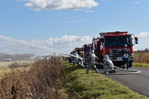 一斉放水 万一に備え 合同林野防御訓練(2020-10-26)