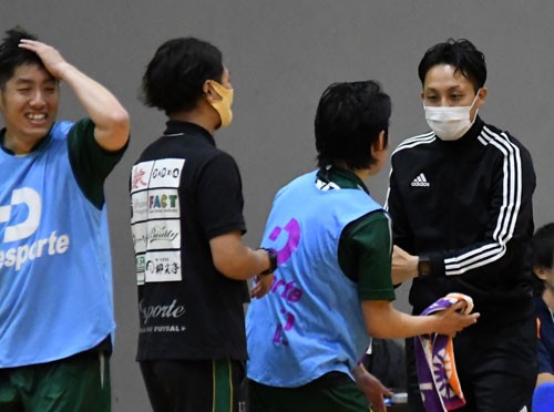 目標はFリーグで笛 フットサル審判員二ノ宮さん、1級目指す(2020-10-20)