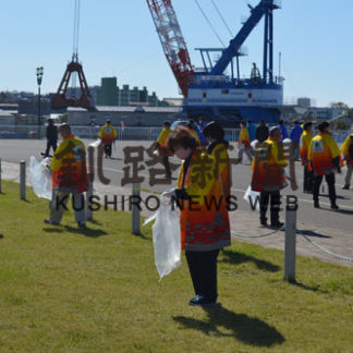 ＭＯＯ周辺で清掃活動(2020-10-26)