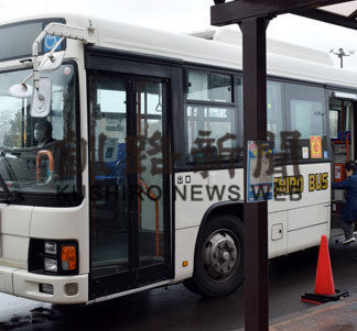 西部地区循環バス、運行１カ月好評(2020-11-03)